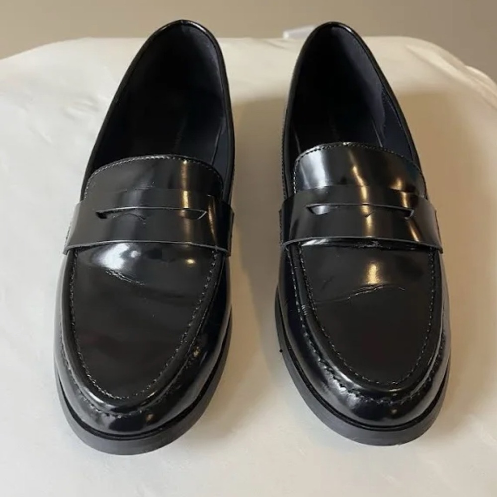 Banana Republic Women's Shiny Black Flats
